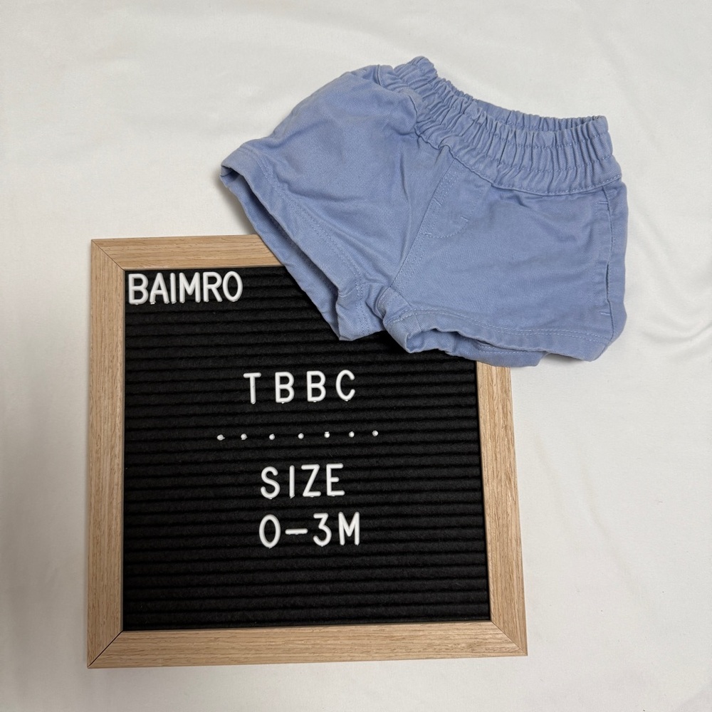 TBBC Sheffield Shorts size 0-3M in Park City Periwinkle with stork